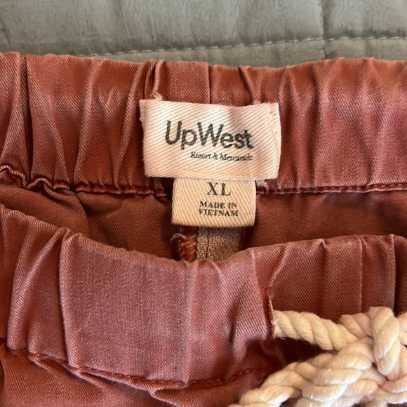 UpWest All Around Short XL - Picture 5 of 5